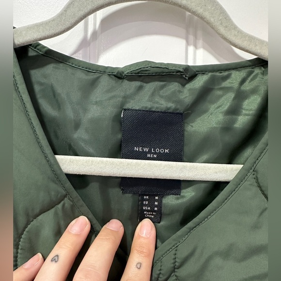 New Look | Olive Quilted Vest | Size: Medium - Picture 2 of 7
